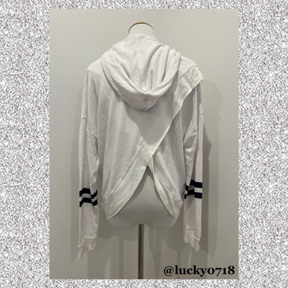 SoulCycle NWOT White Pullover Hoodie w Open Criss Cross Back Sz S - Picture 3 of 5